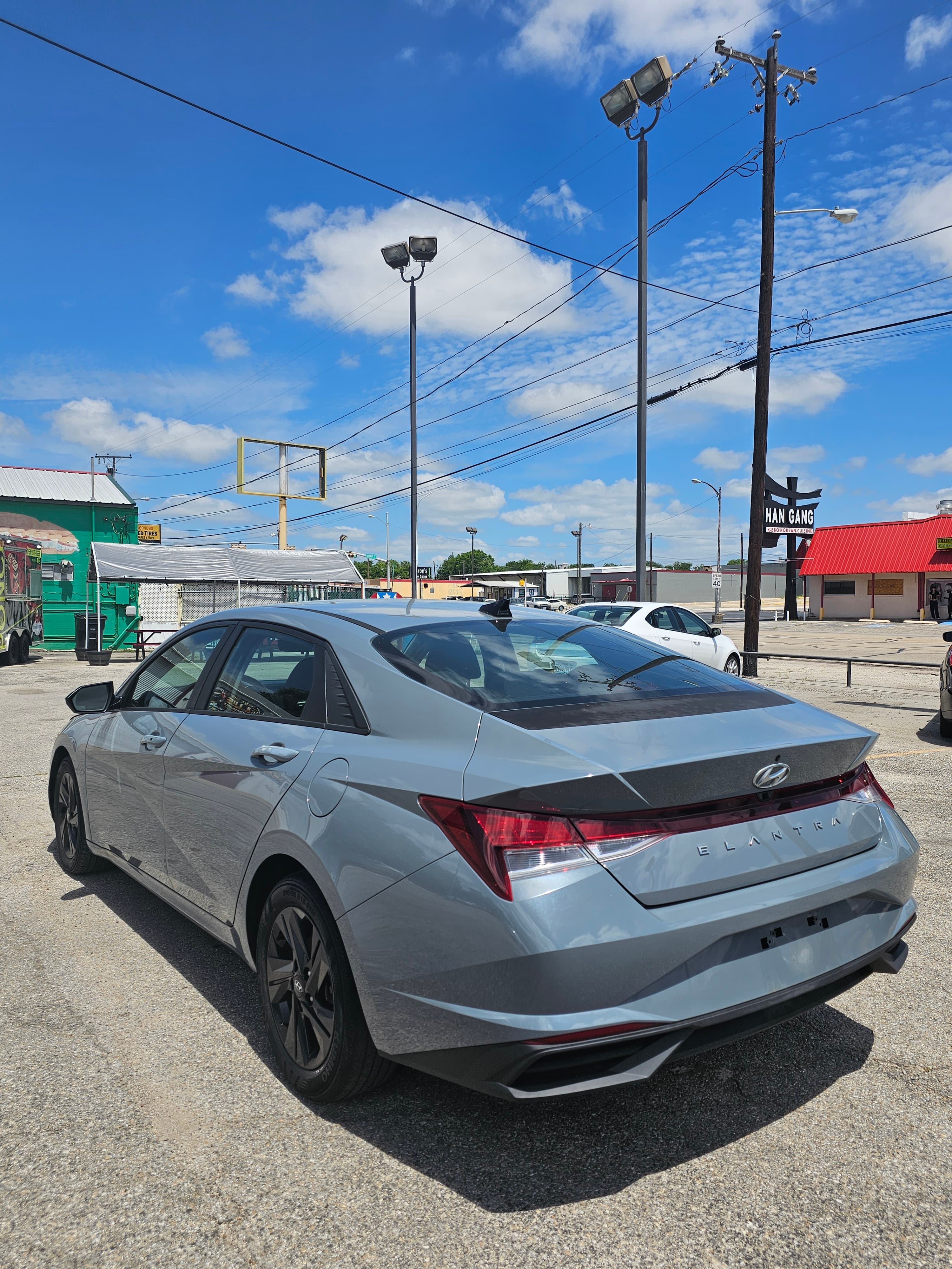 2021 HYUNDAI ELANTRA SEL 4